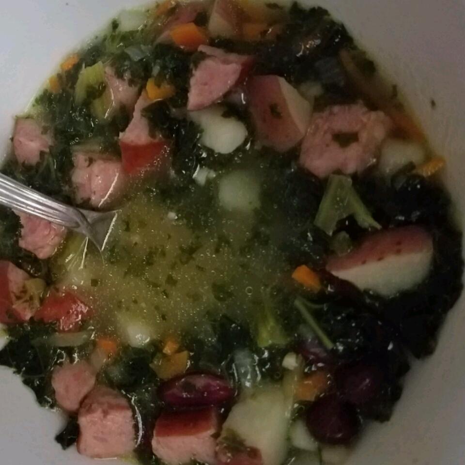 Easy Portuguese Kale Soup 