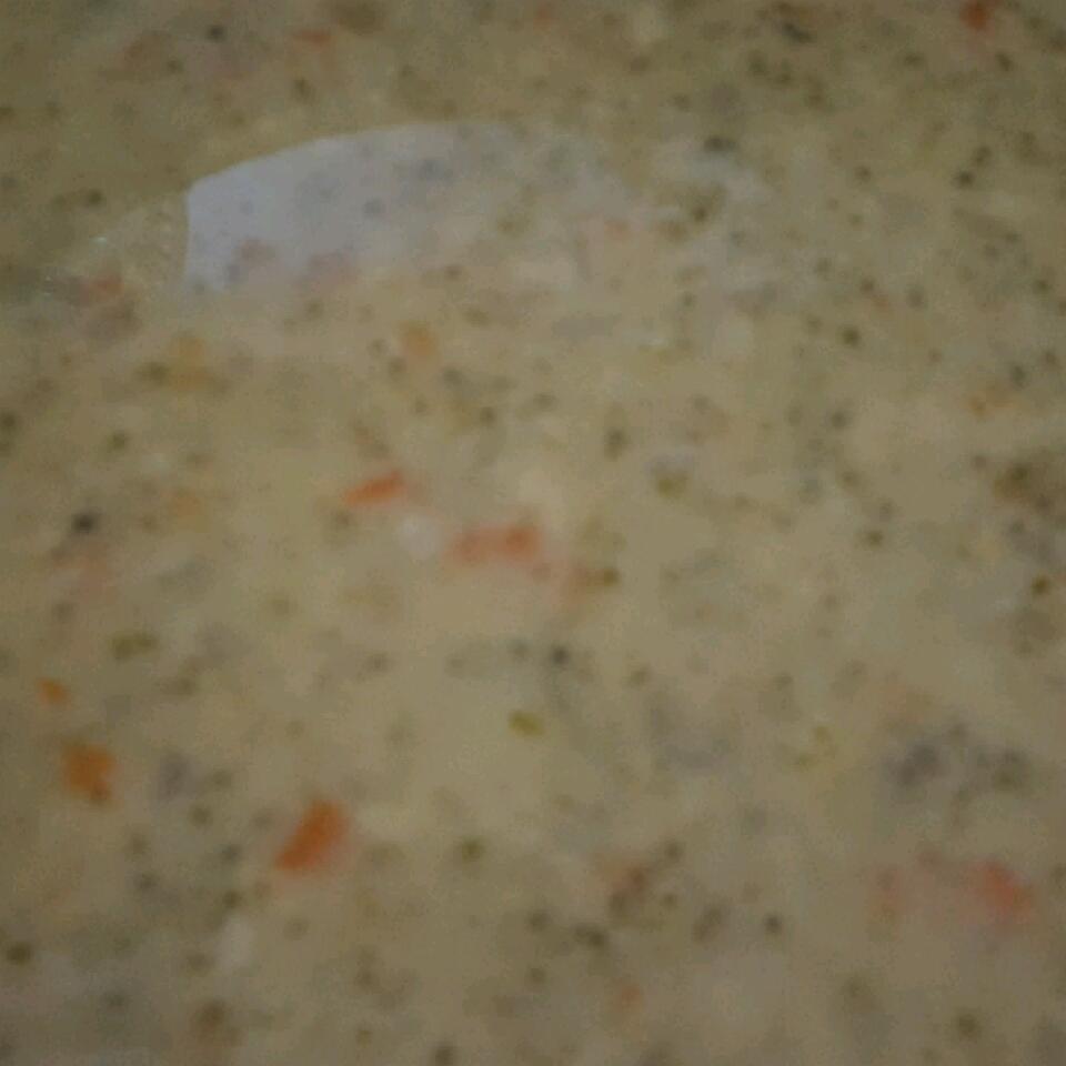 Best Cheesy Broccoli Soup 