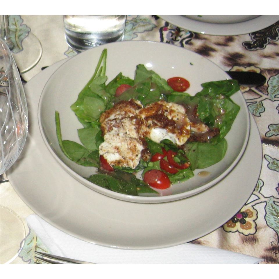 Spinach Salad with Baked Goat Cheese 