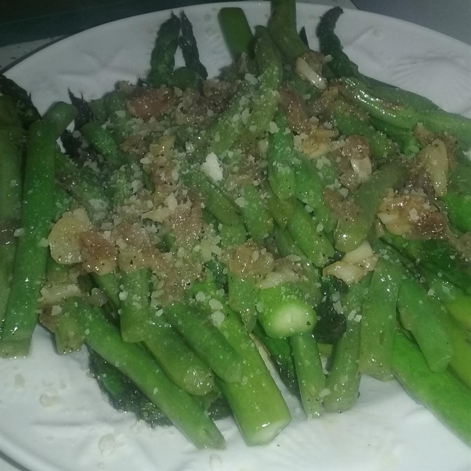 Garlicky Green Beans with Shallot 