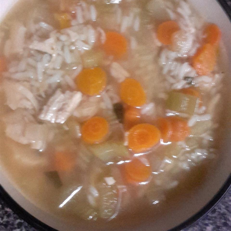Hearty Chicken and Rice Soup 