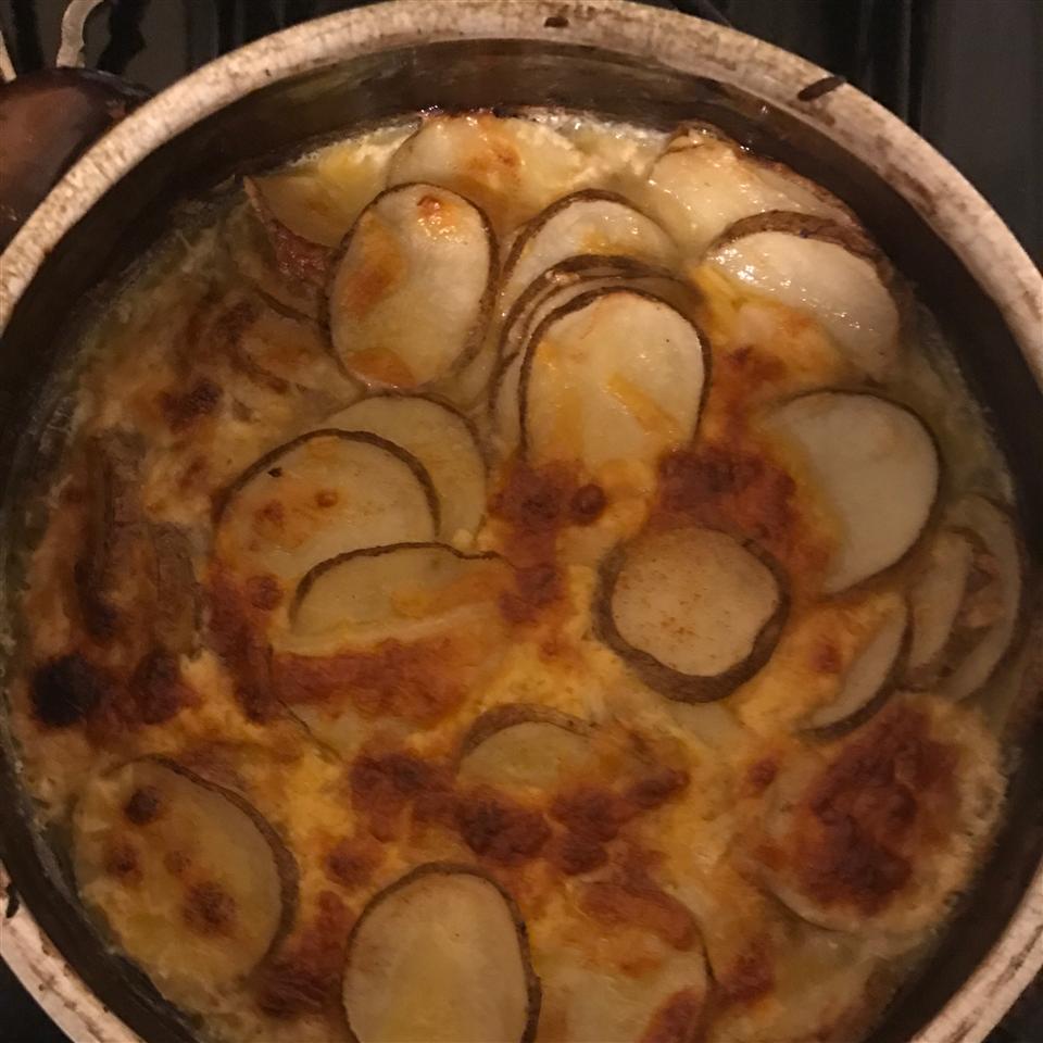 Microwave Scalloped Potatoes 
