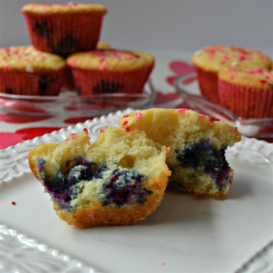 Cream Cheese-Blueberry Muffins 