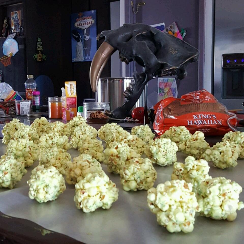 Best Ever Popcorn Balls 