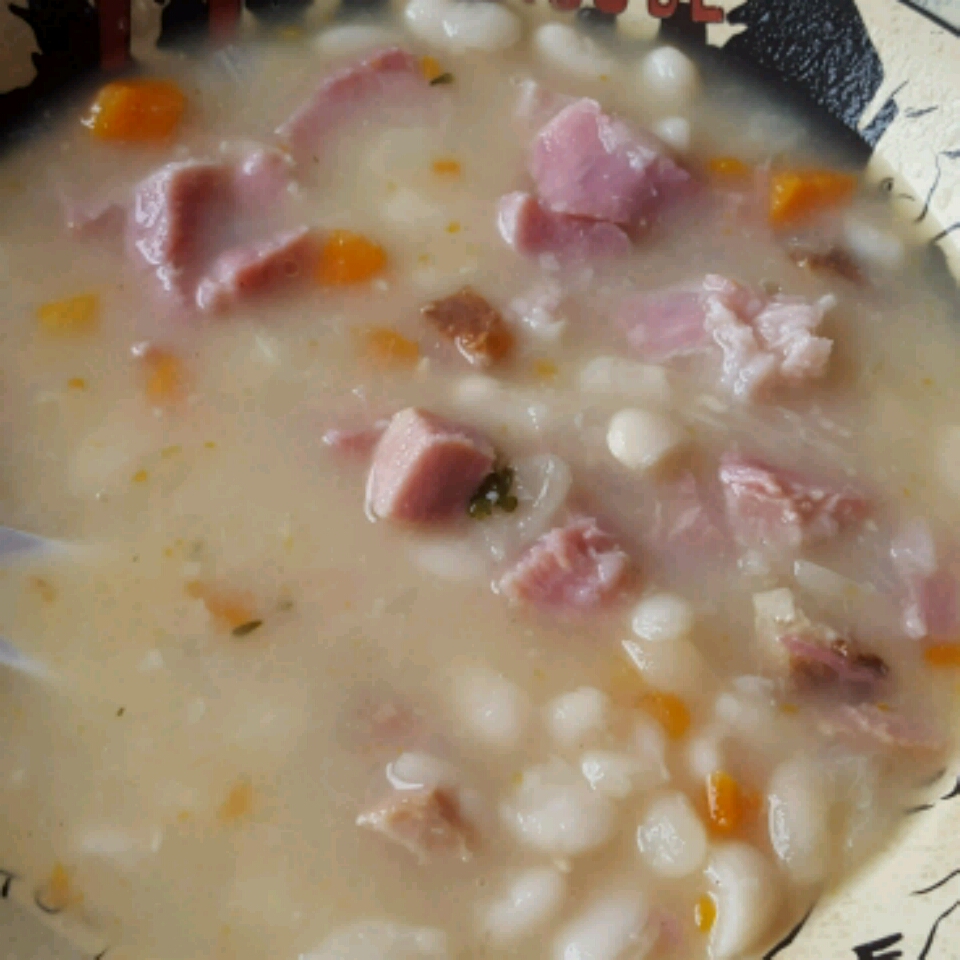 Navy Bean Soup with Ham 