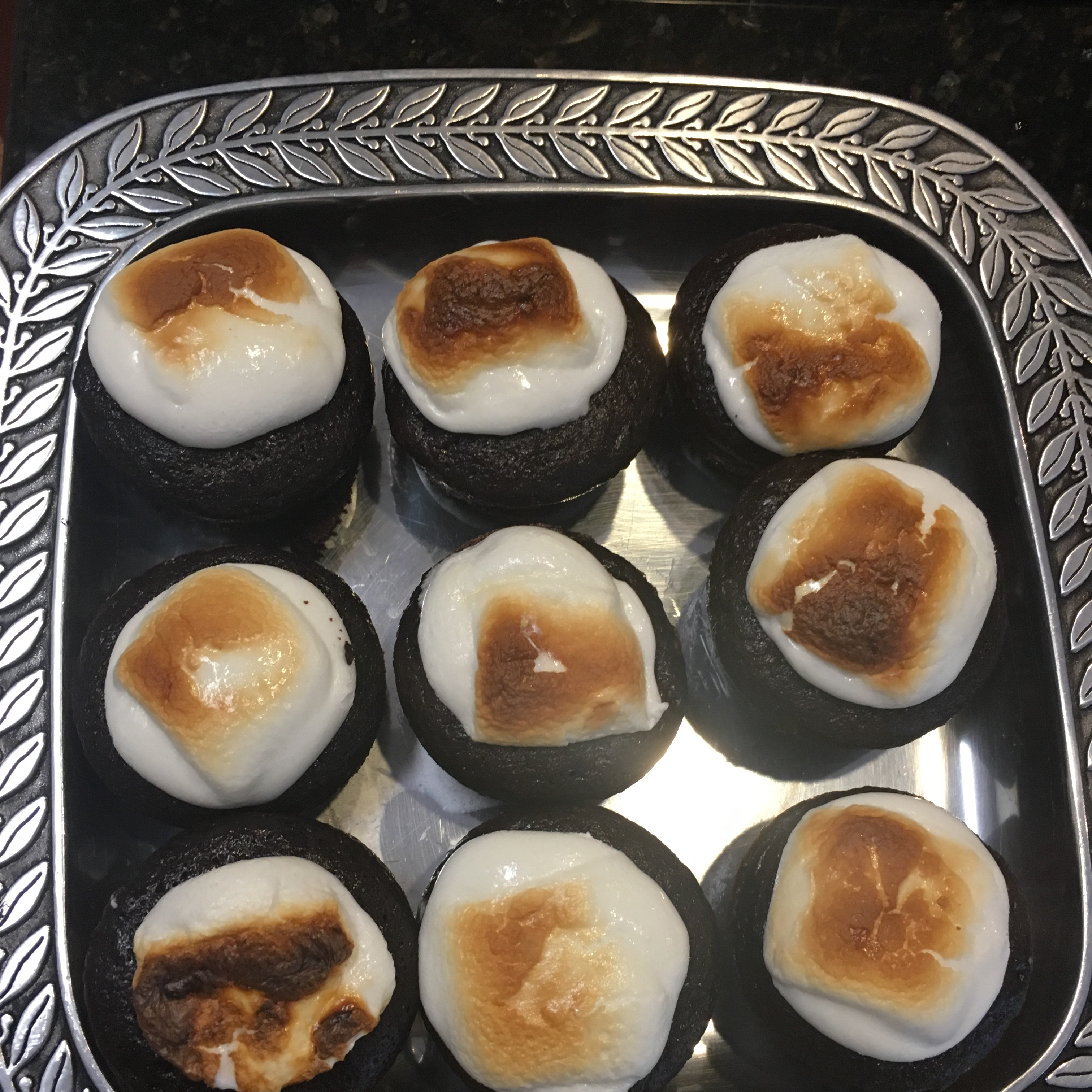 Toasted Marshmallow Cupcakes 