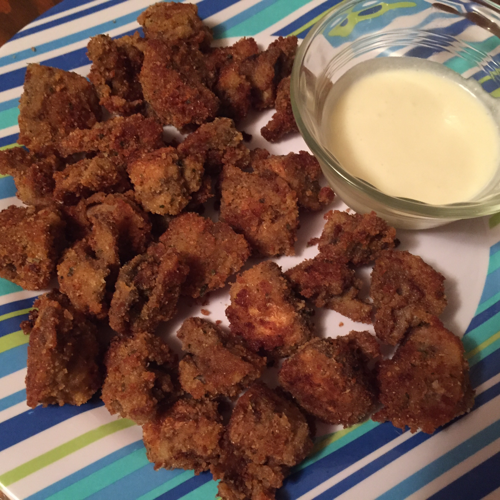 Fried Mushrooms with Feta Cheese Sauce 