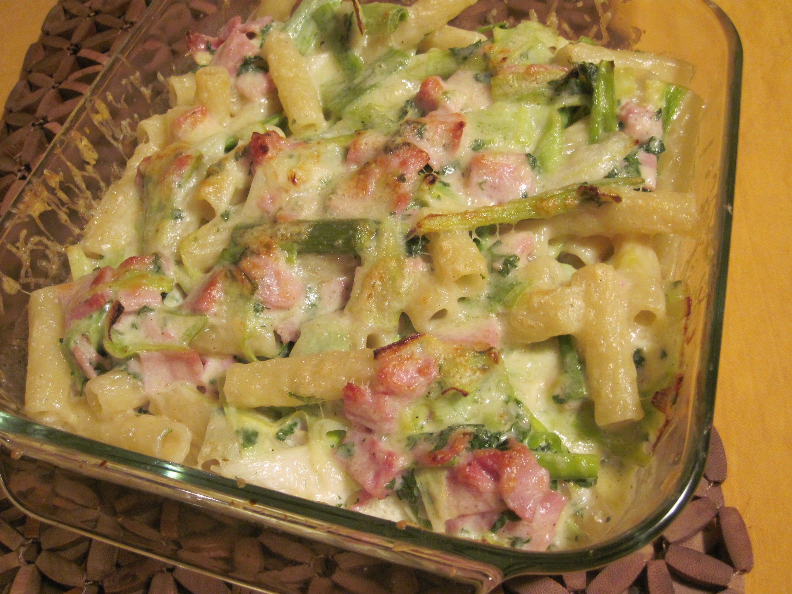 Easy Pasta Bake with Leek and Cheese 