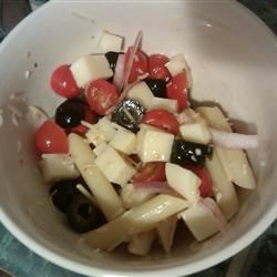 Penne, Tomato, and Mozzarella Salad Vicky