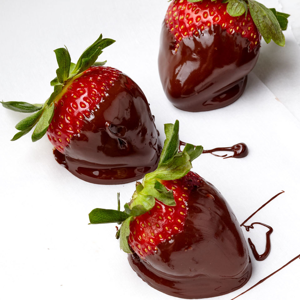 Chocolate-Covered Prosecco Strawberries
