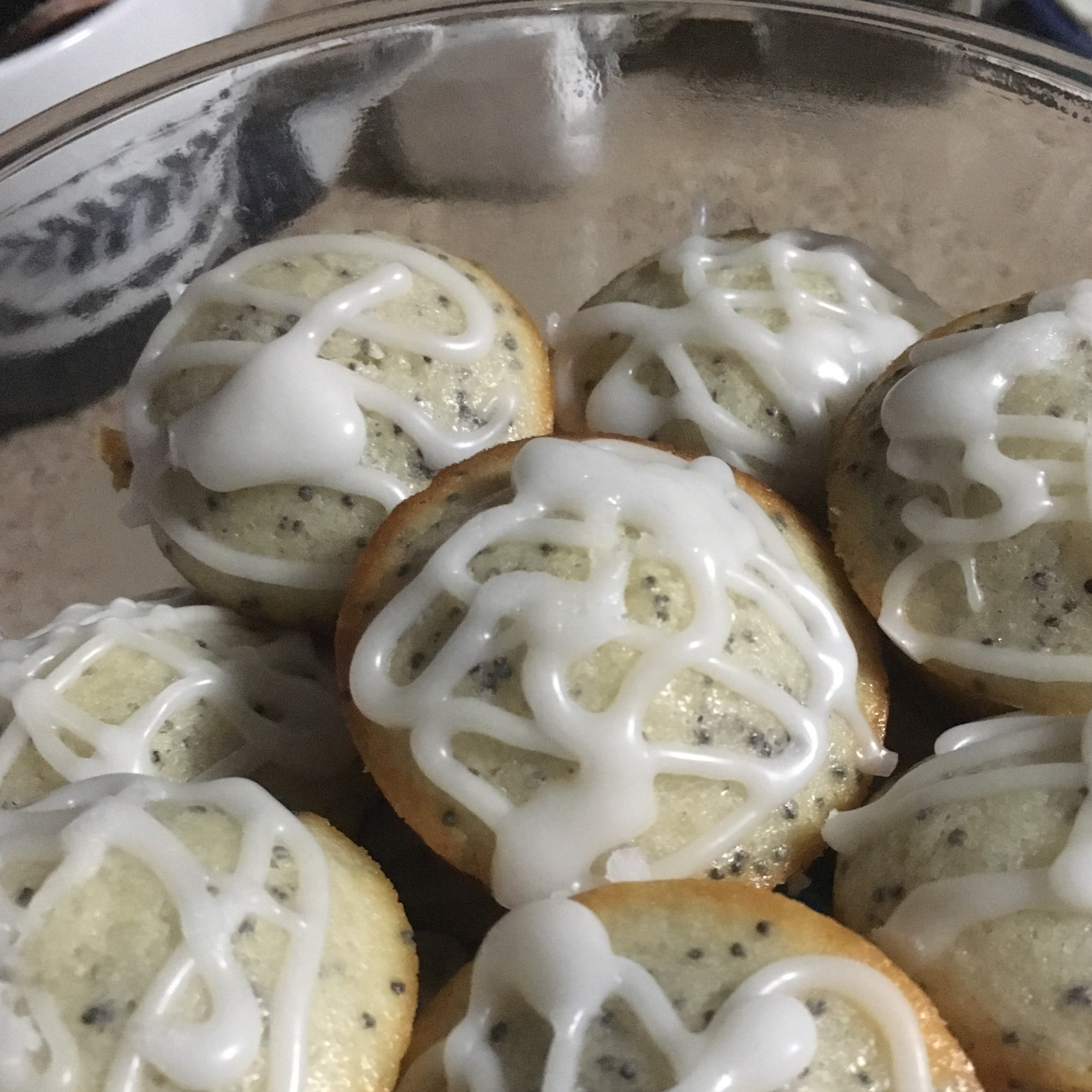 Lemon Poppyseed Muffins with Lemon Glaze 