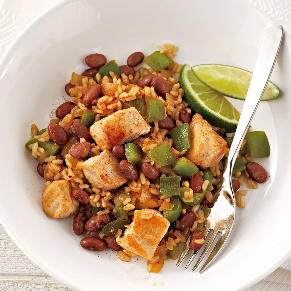 <p>Fiber-rich red beans, whole-grain brown rice and skillet-cooked chicken breast are ready in just 20 minutes.</p>
                          
