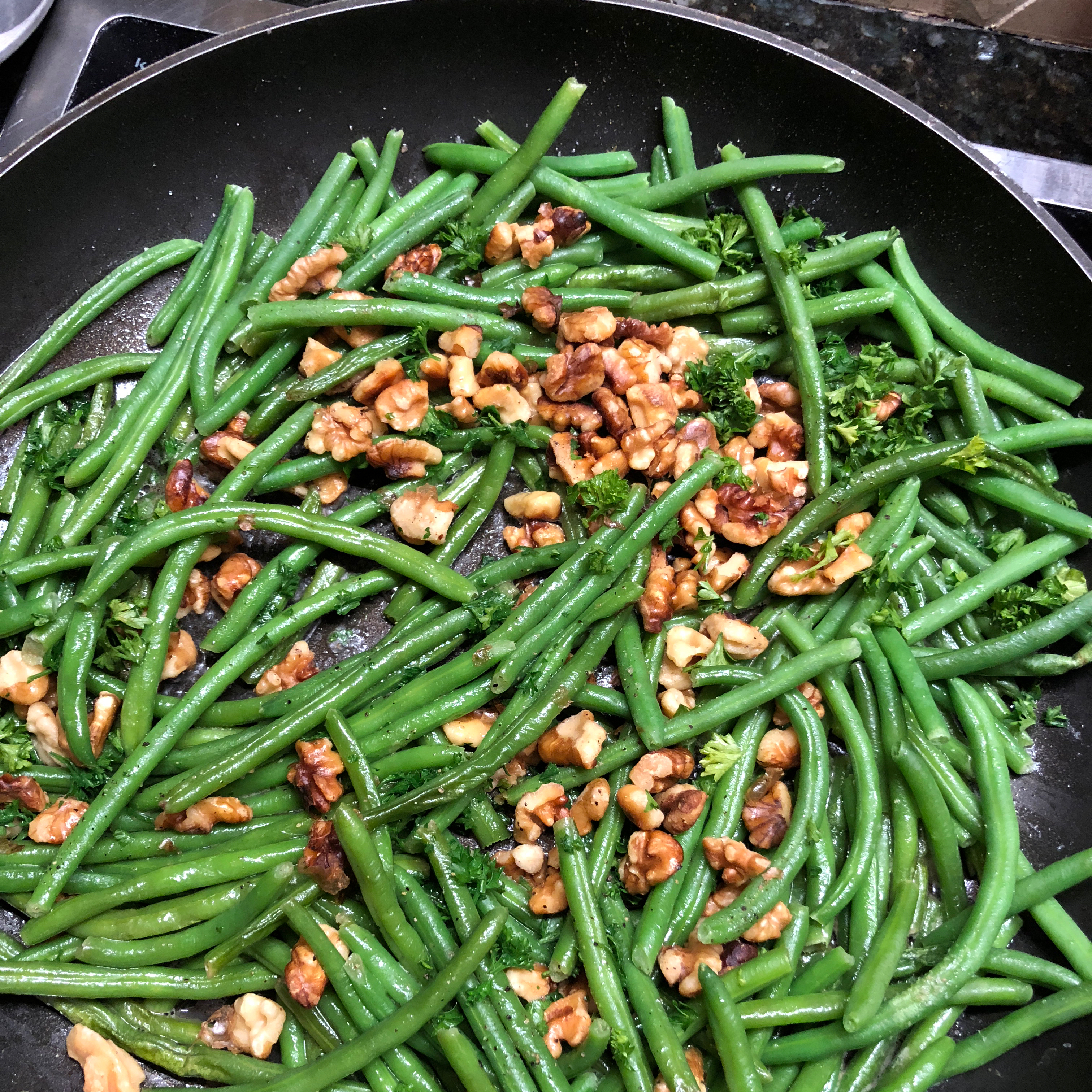 Green Beans With Walnuts 