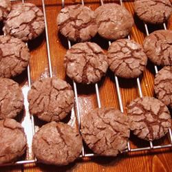Chocolate Crackled Cookies 