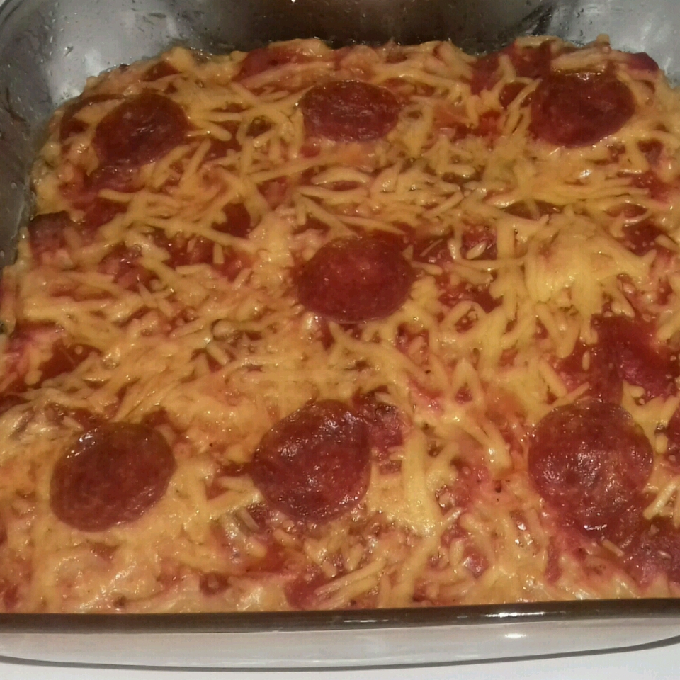 Macaroni and Cheese Pizza Bake 