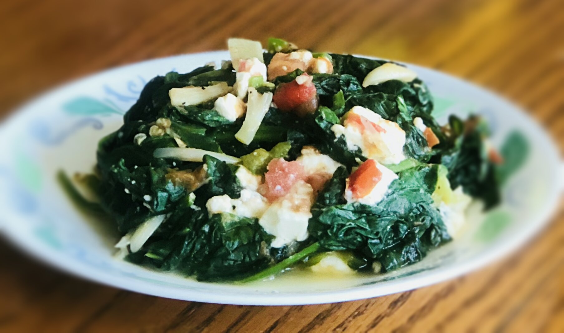 Fresh Spinach with Feta and Tomatoes 