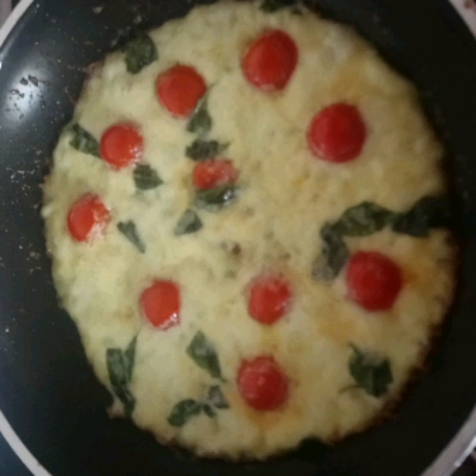 Cheesy-Crust Skillet Pizza 