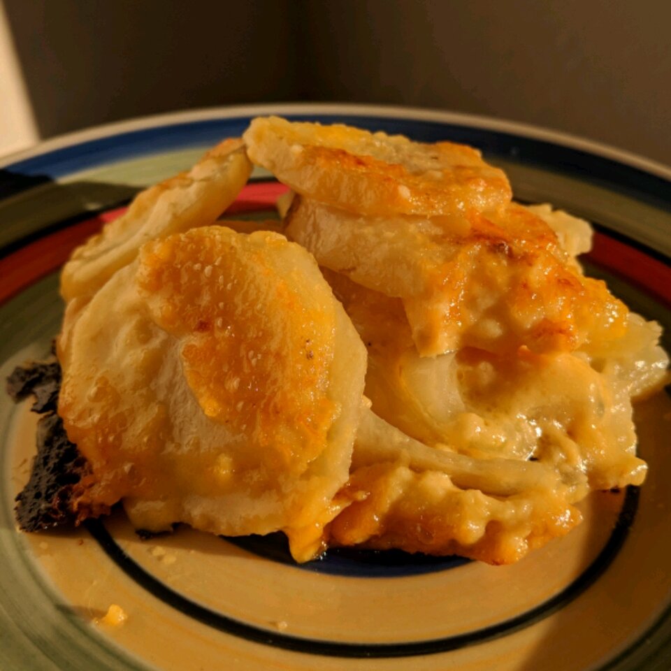 Creamy Au Gratin Potatoes 