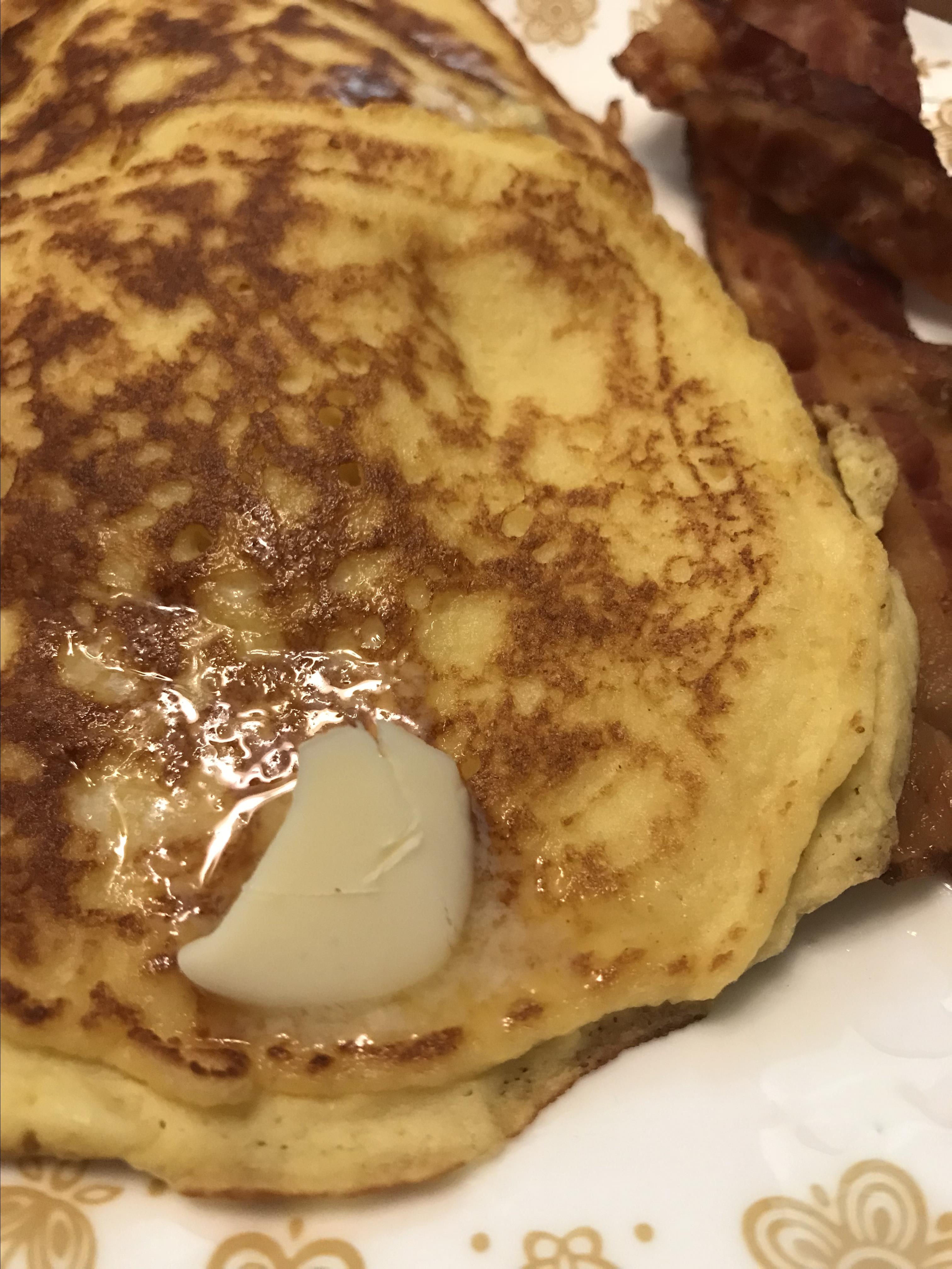 Low-Carb, Sugar-Free Coconut Flour Pancakes 