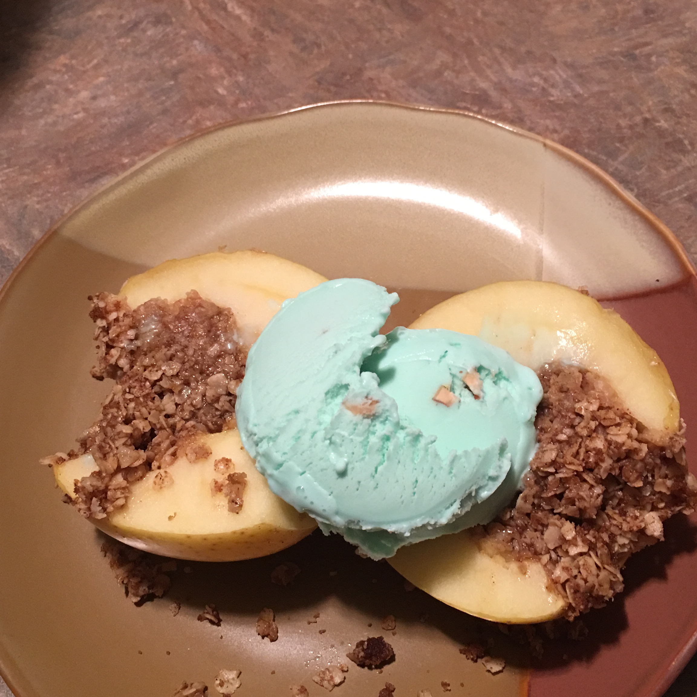 Baked Apples with Oatmeal Filling 