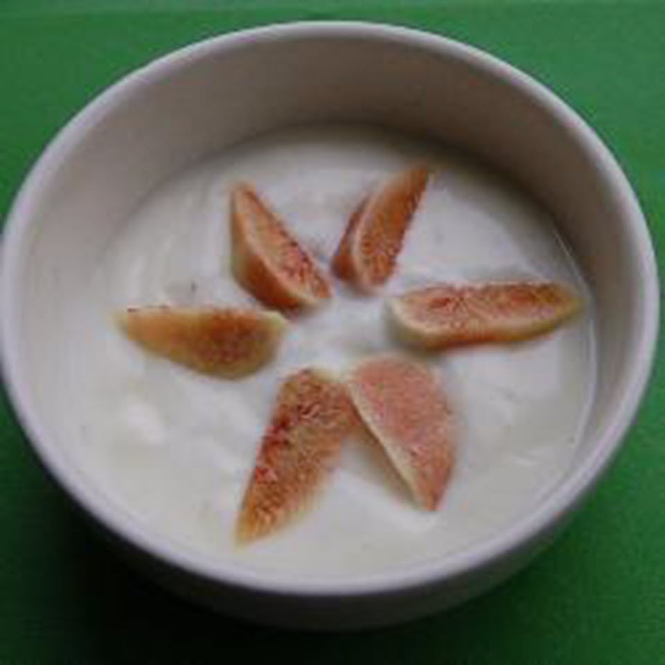 Simple Yogurt with Fresh Figs 