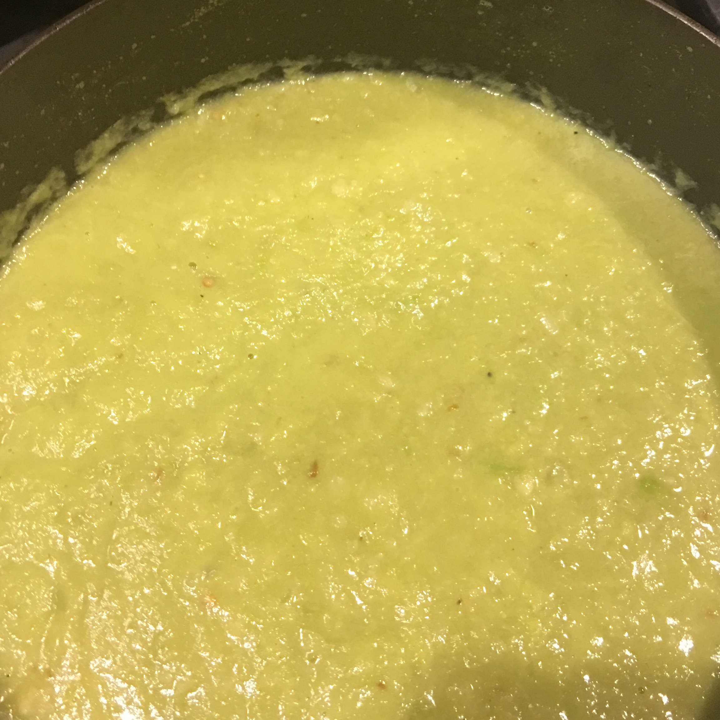 Creamy Asparagus and Cauliflower Soup gabriel7442