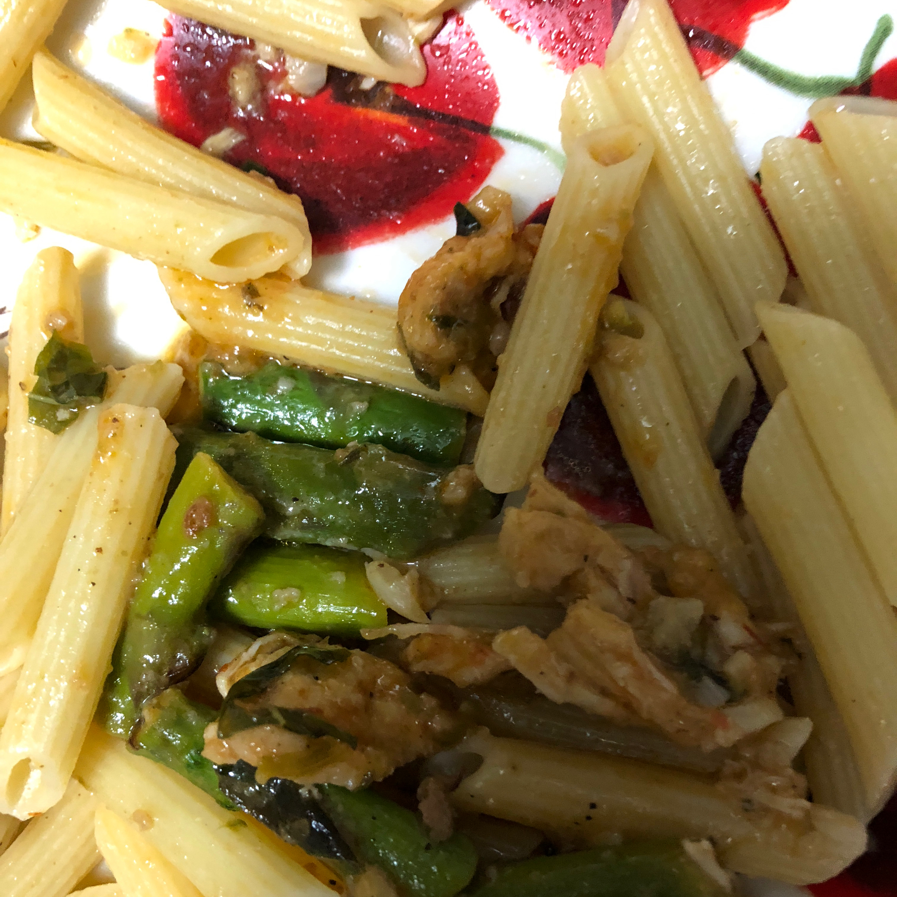 Asparagus, Chicken, and Pecan Pasta 