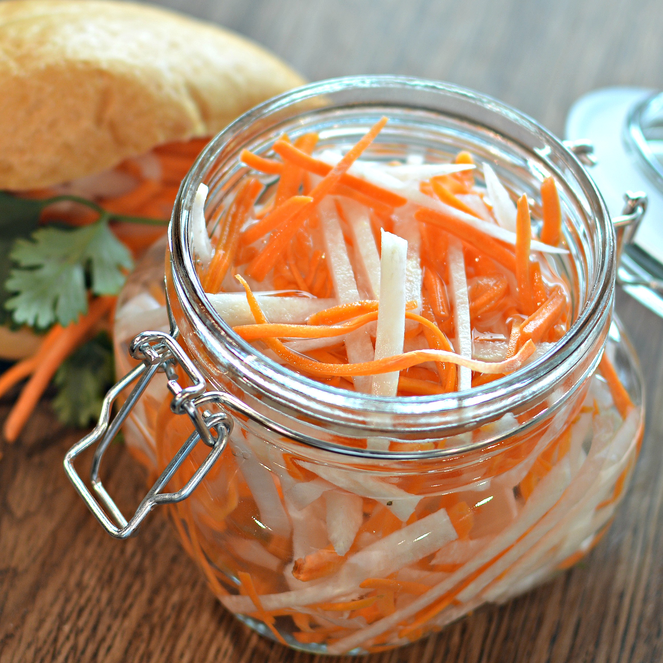 Vietnamese Pickled Daikon Radish and Carrots