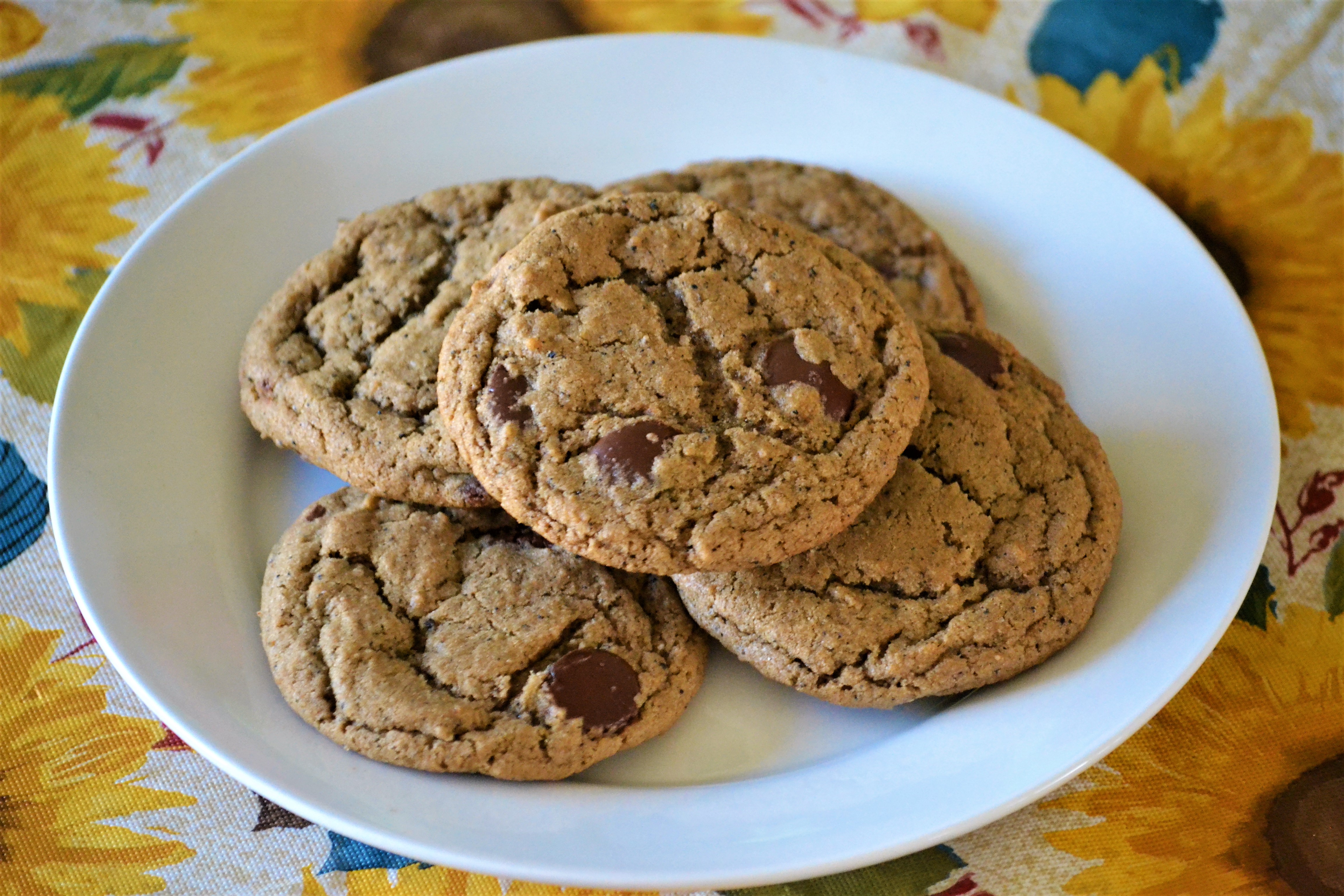 Cardamom and Espresso Chocolate Chip Cookies 