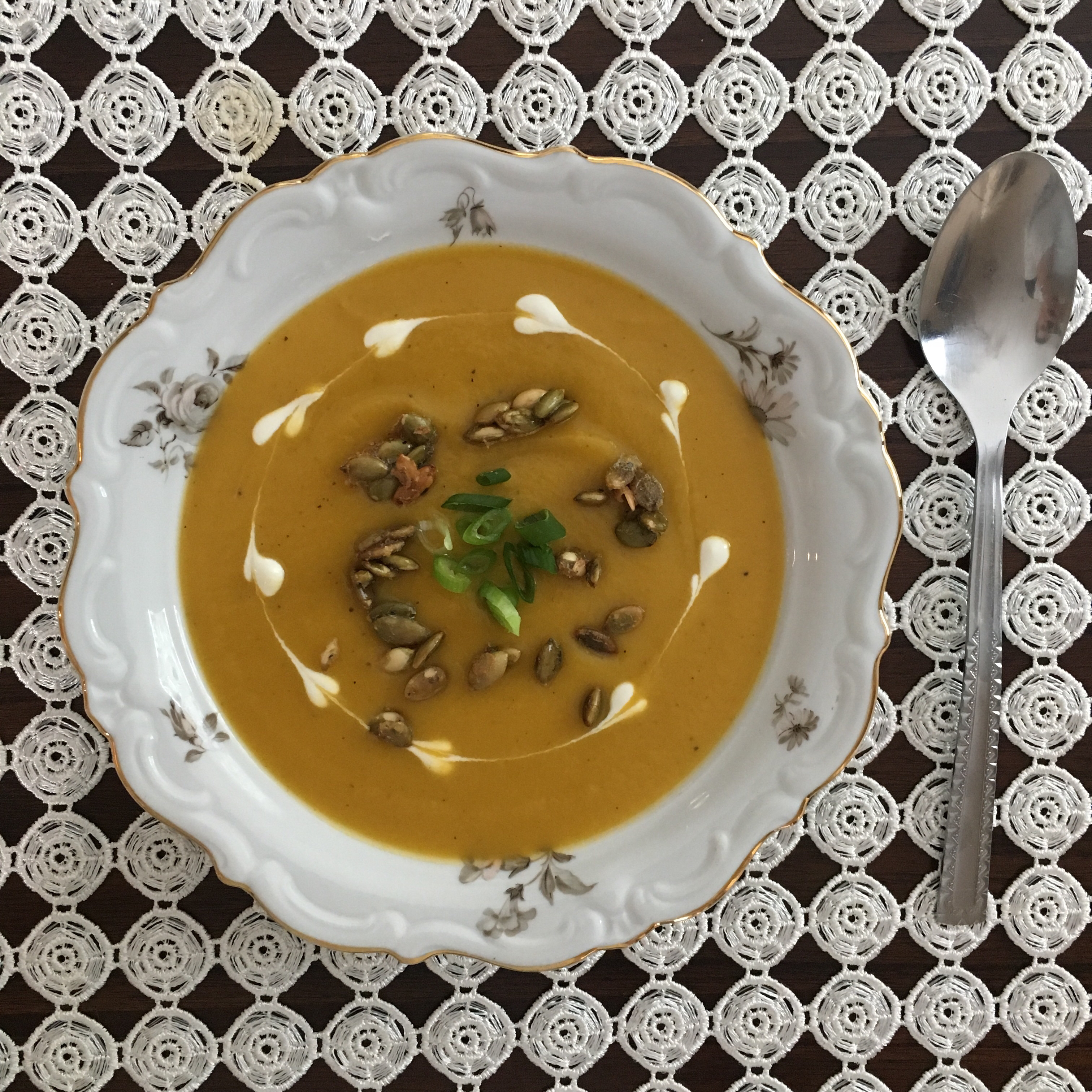 Butternut and Apple Harvest Soup 