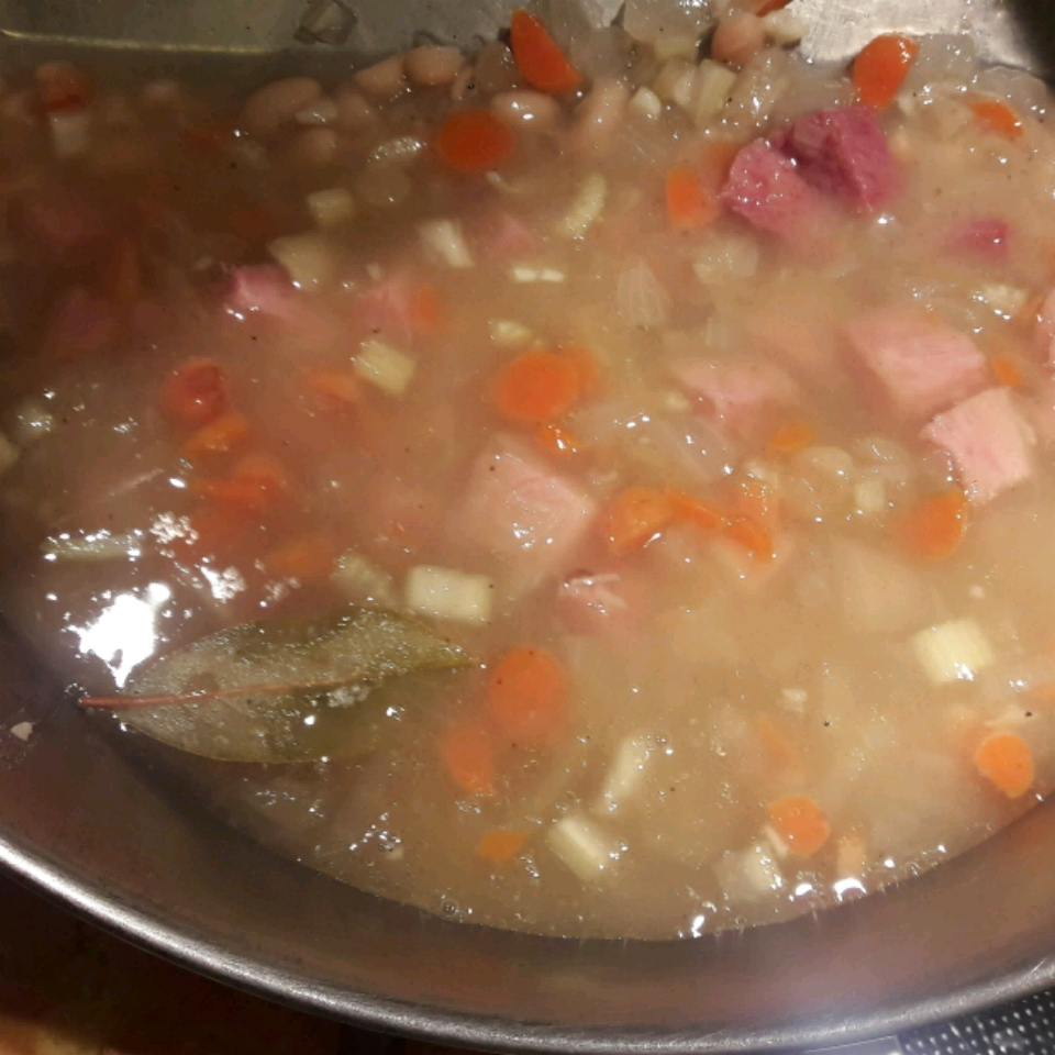 Quick Ham and Bean Soup 