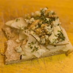 Pear and Gorgonzola Cheese Pizza 
