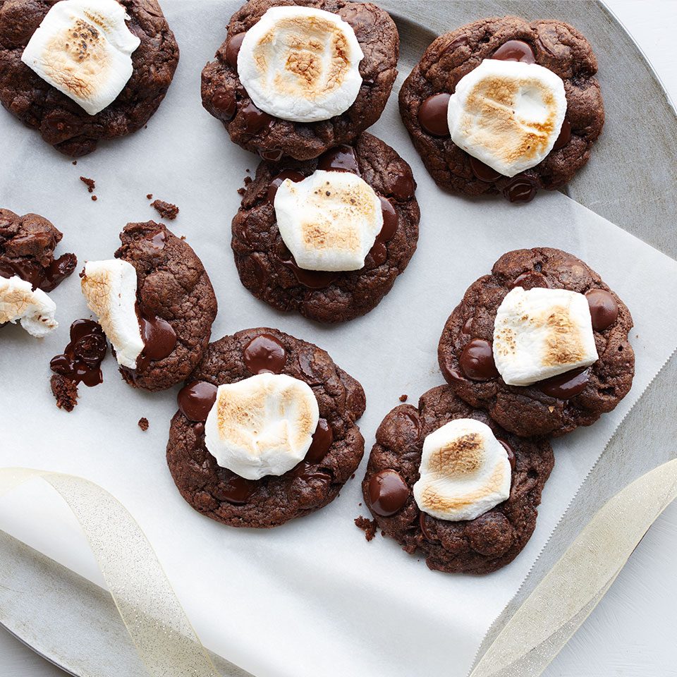 Ghirardelli's&reg; Hot Chocolate and Toasted Marshmallow Cookies 
