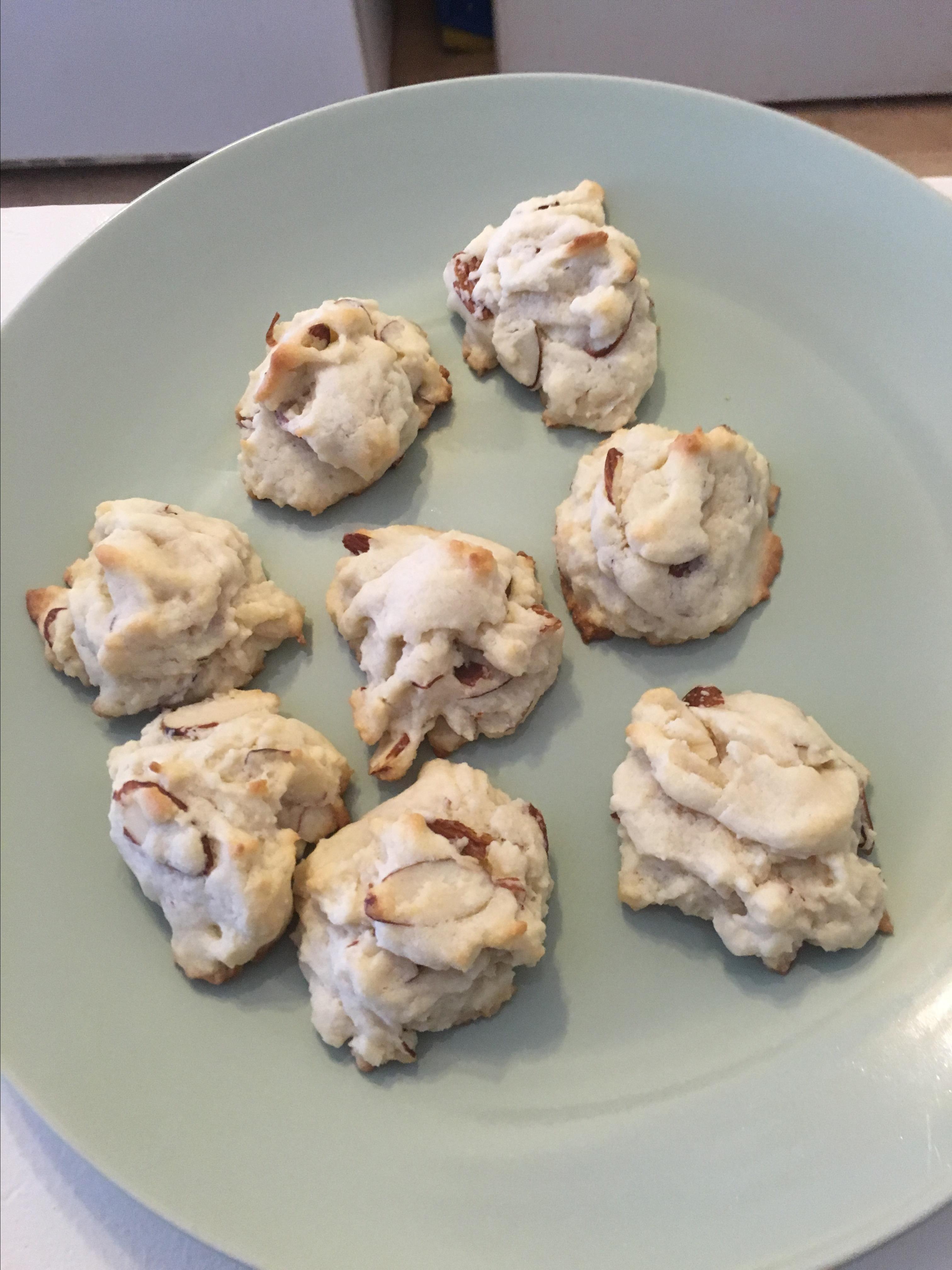 Almond Cookies I Kelley Bland