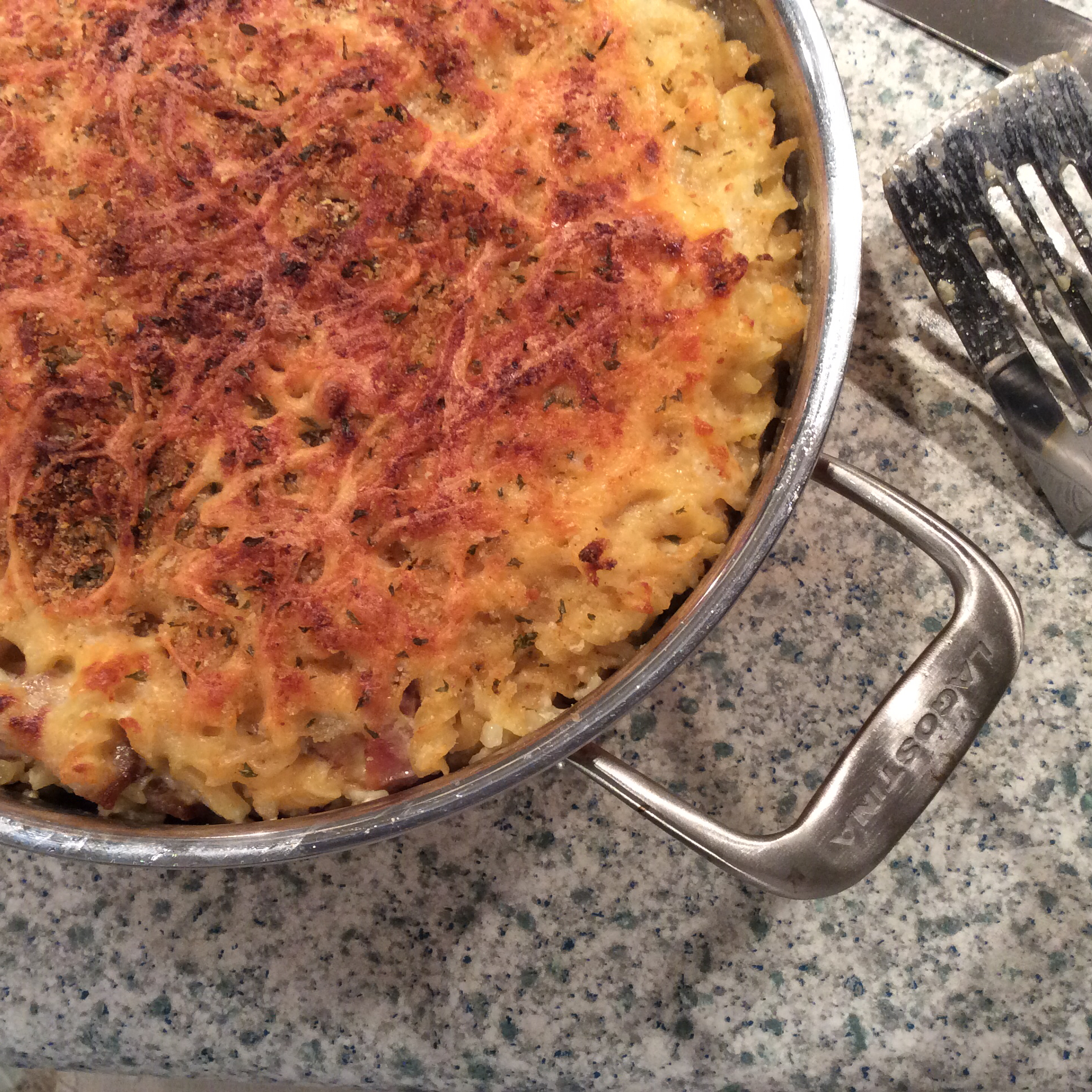 Macaroni and Cheese with Caramelized Onions and Bacon 