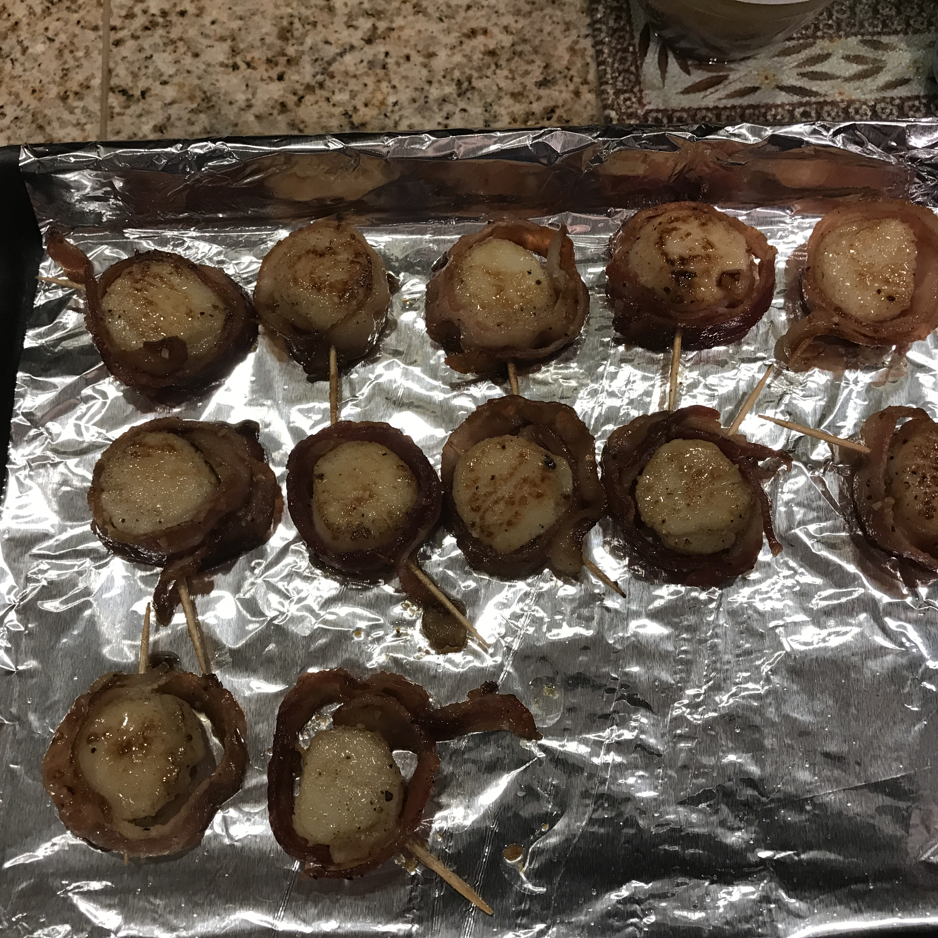 Spicy Bacon-Wrapped Scallops hapazap