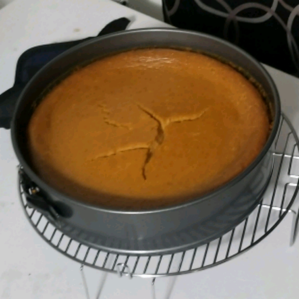 Pumpkin Cheesecake in a Gingersnap Crust 