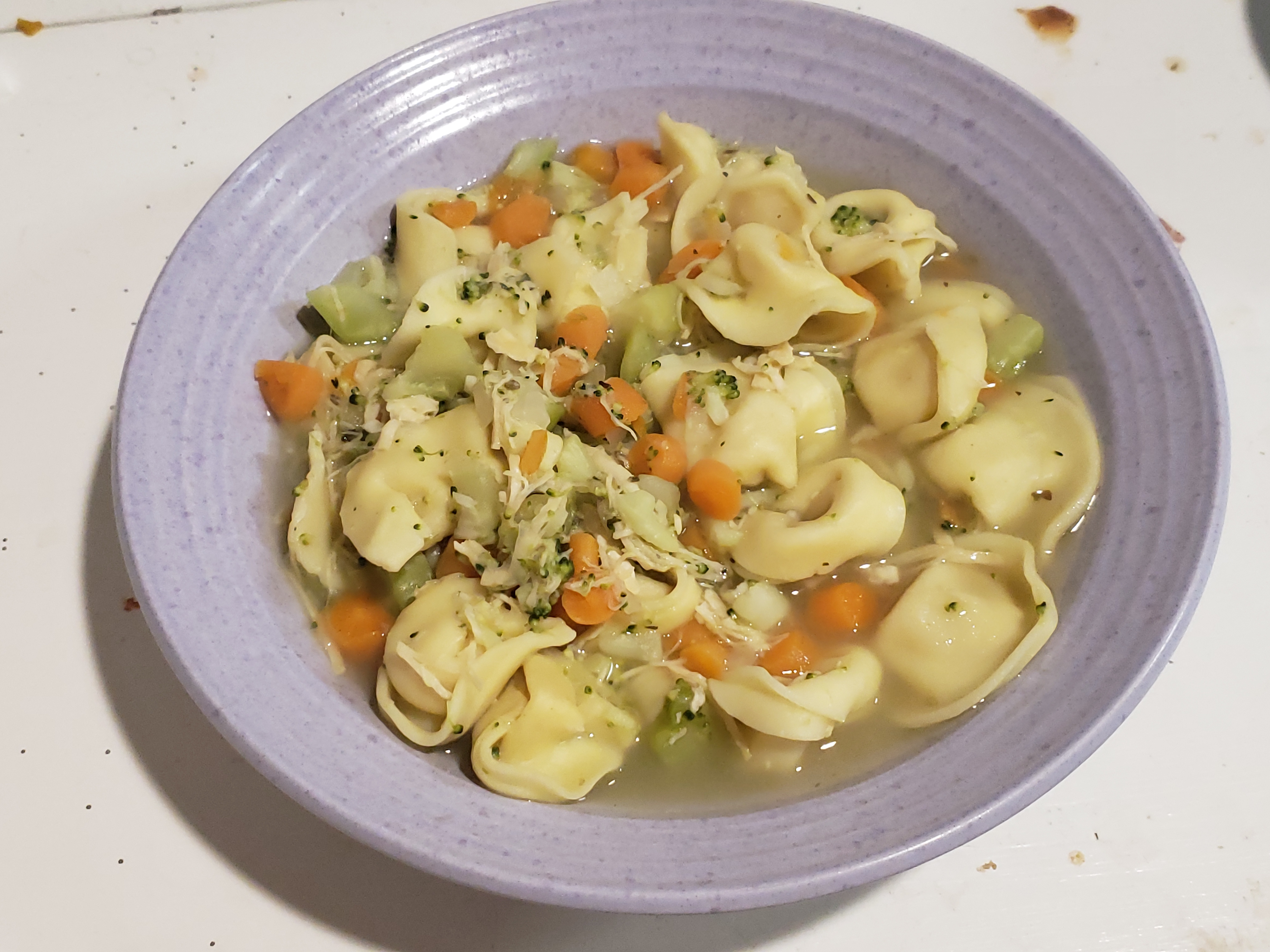 Chicken Tortellini Soup with Broccoli 