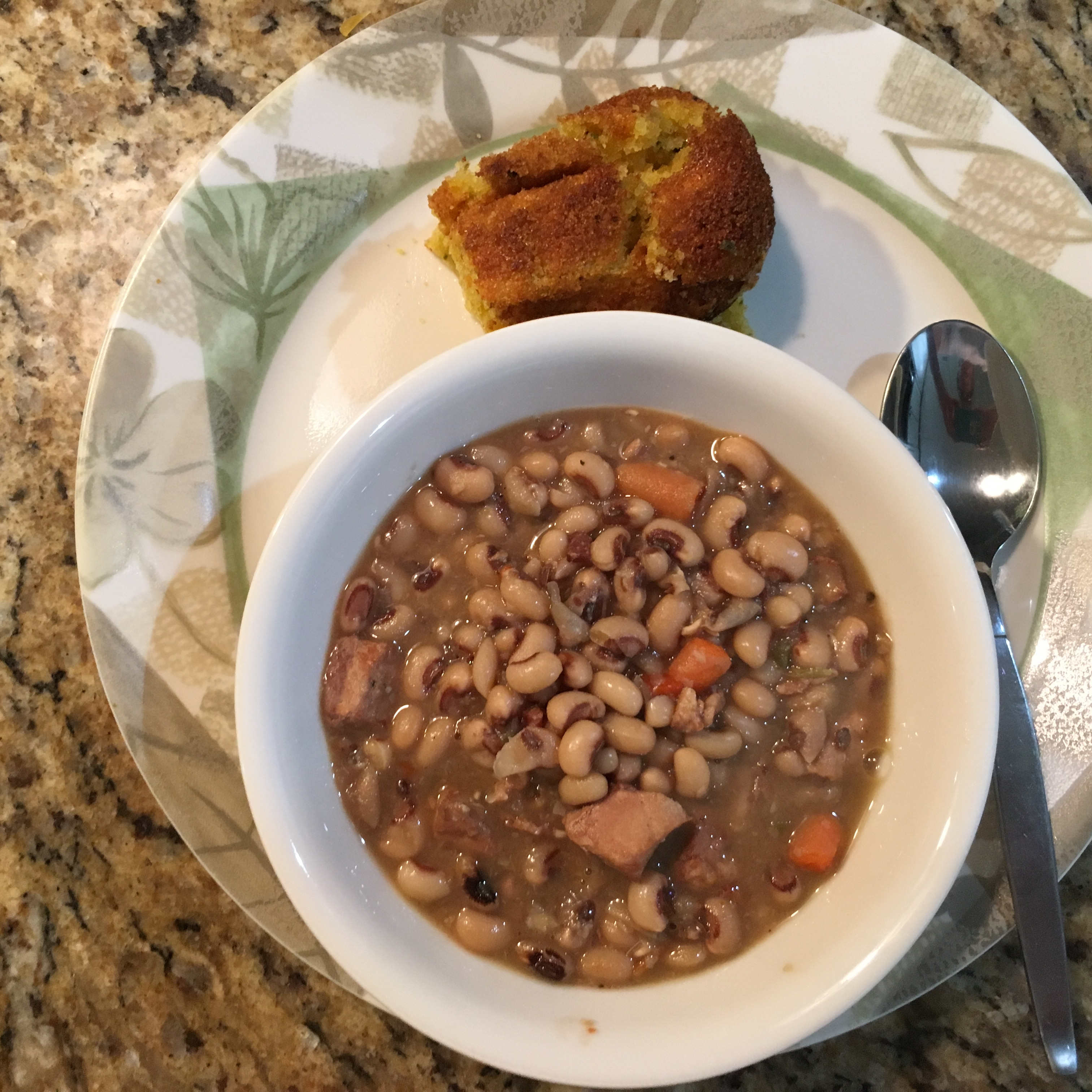 Slow Cooker Spicy Black-Eyed Peas 