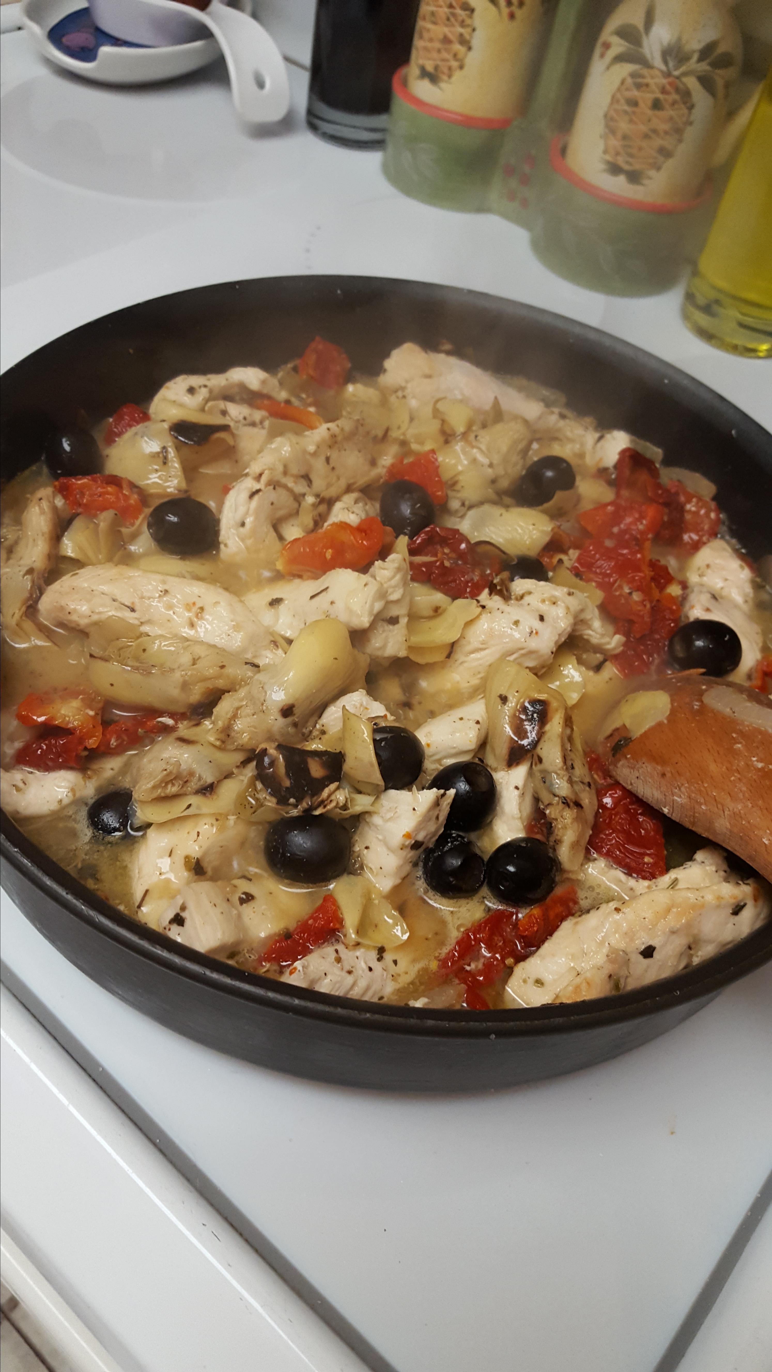 Chicken with Artichokes and Sundried Tomatoes 