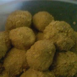 Peanut Butter Balls with Graham Crackers 