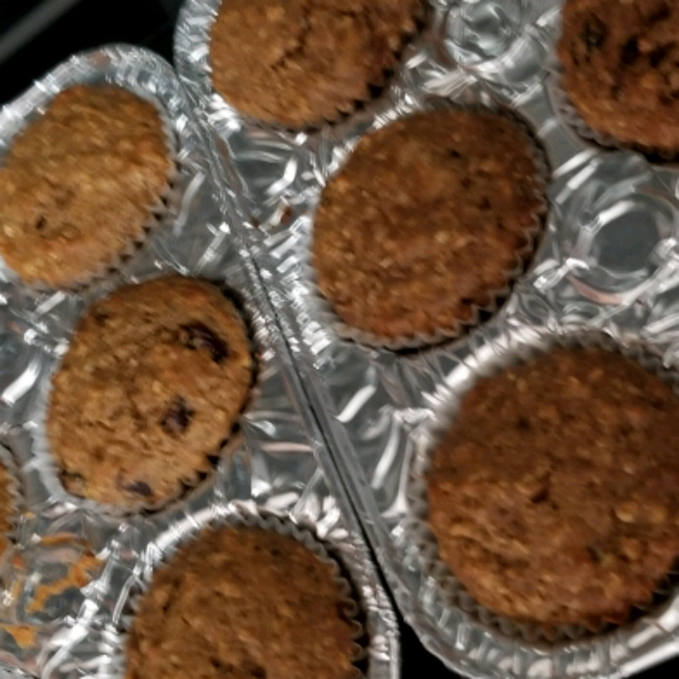 Healthy Banana Cranberry Muffins 