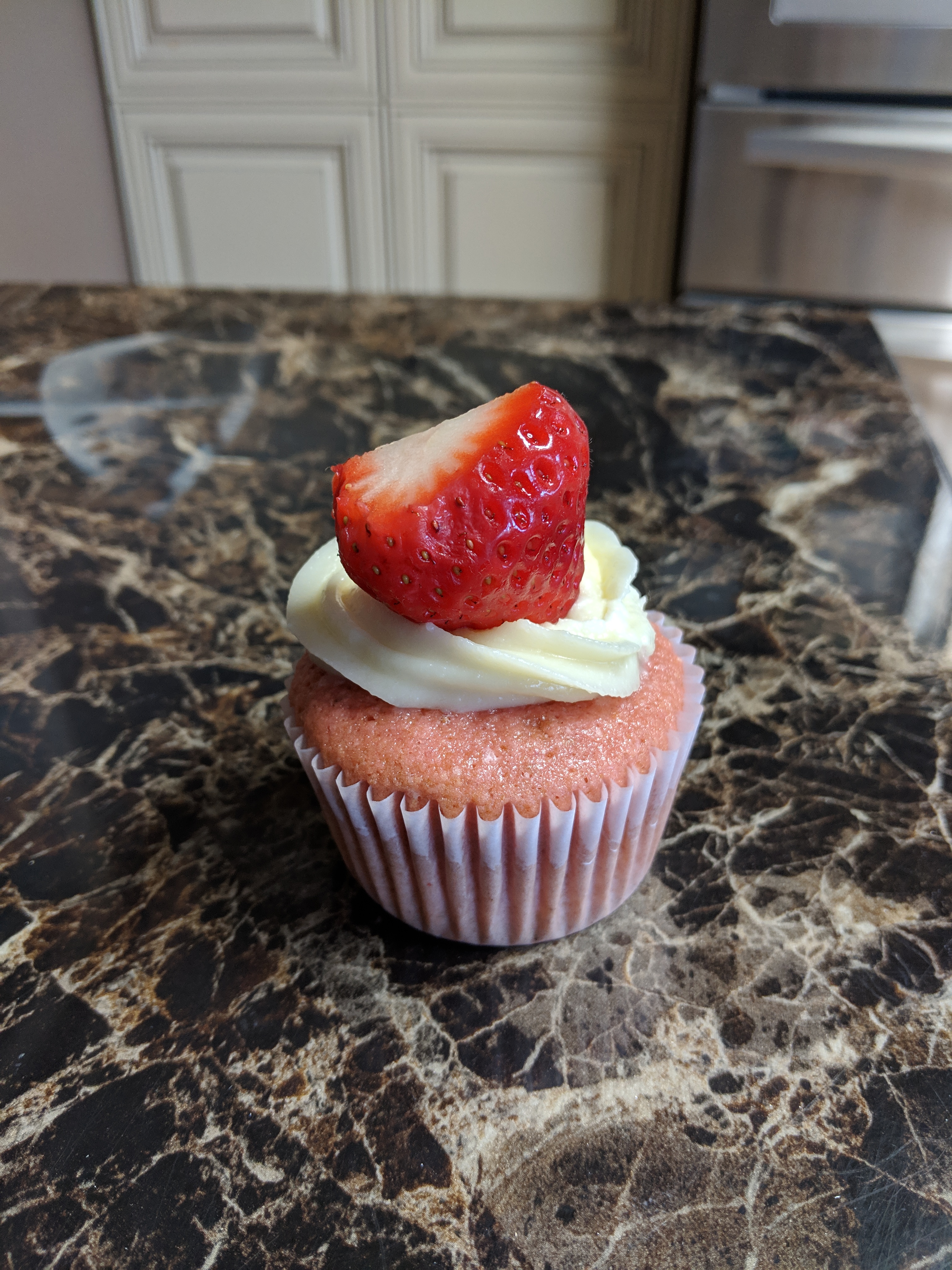 Real Strawberry Cupcakes 