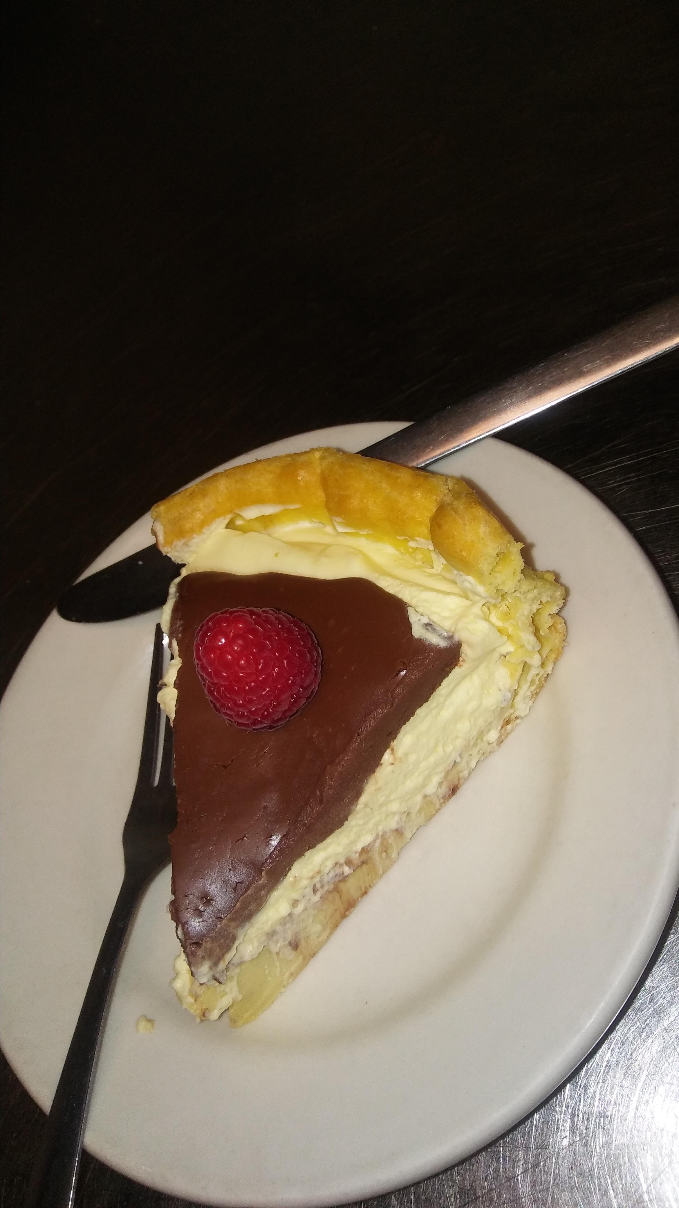 Eclair Cake with Chocolate Ganache 