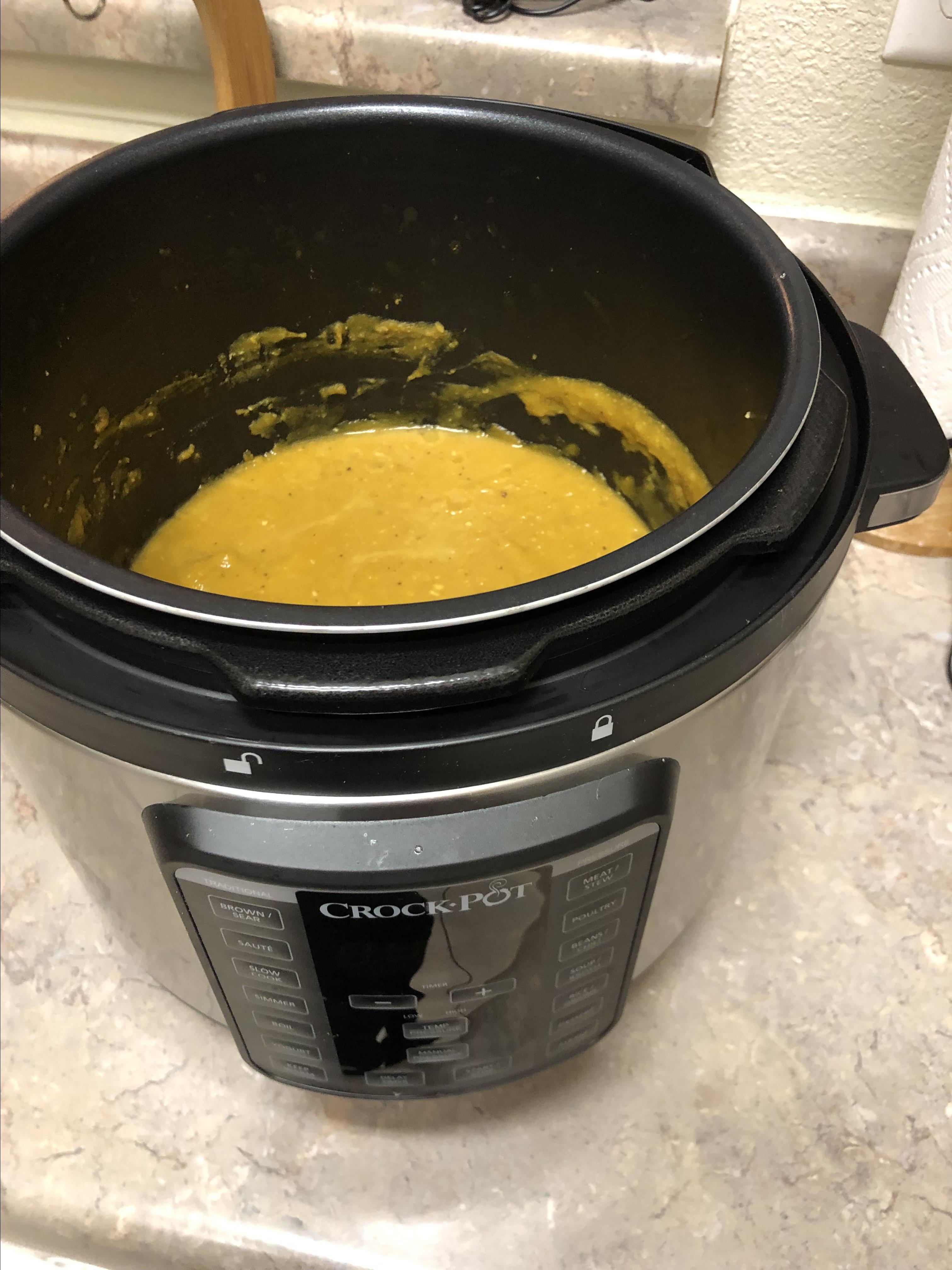 Instant Pot&reg; Spicy Butternut Squash Soup 