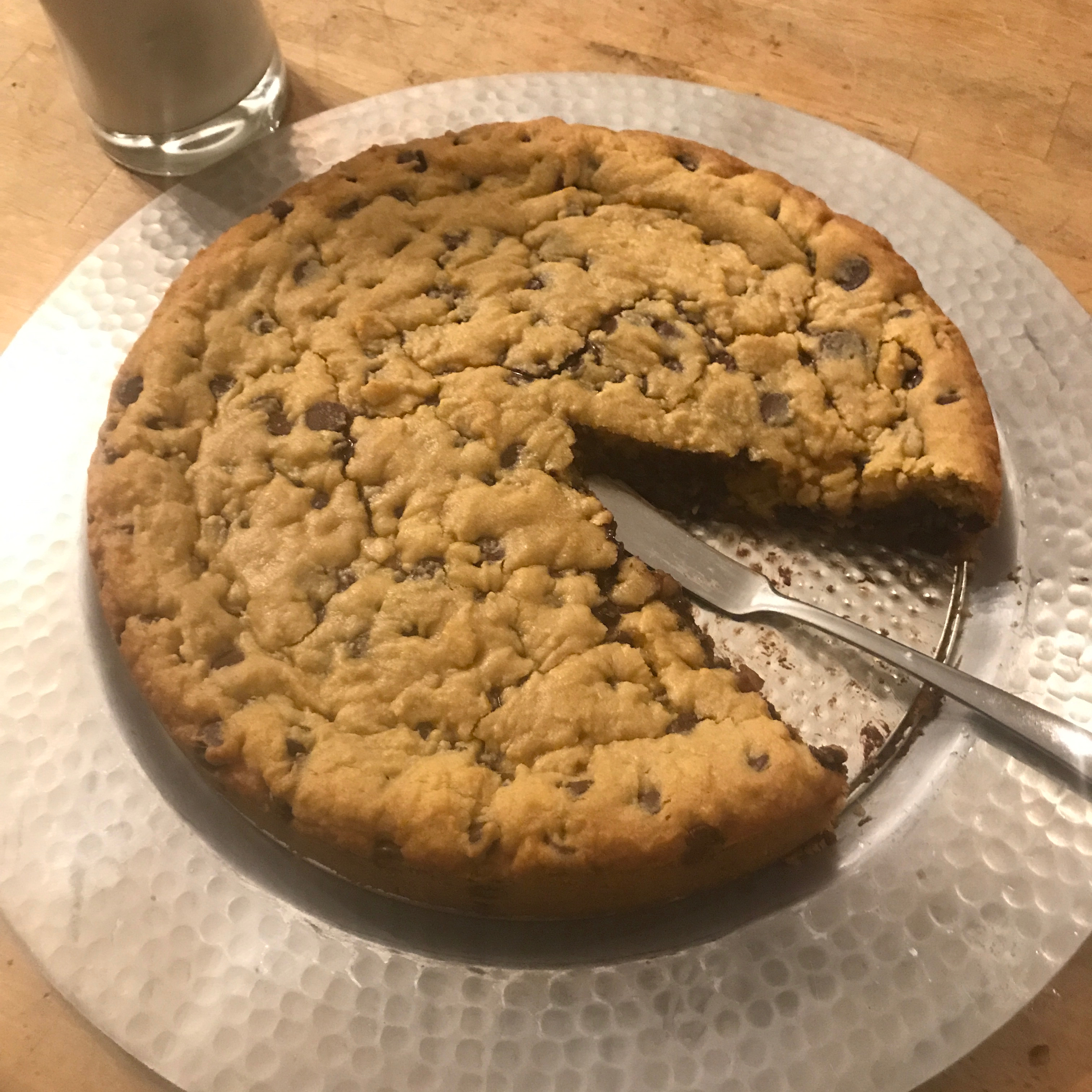 Giant Chocolate Chip Cookie Cake 