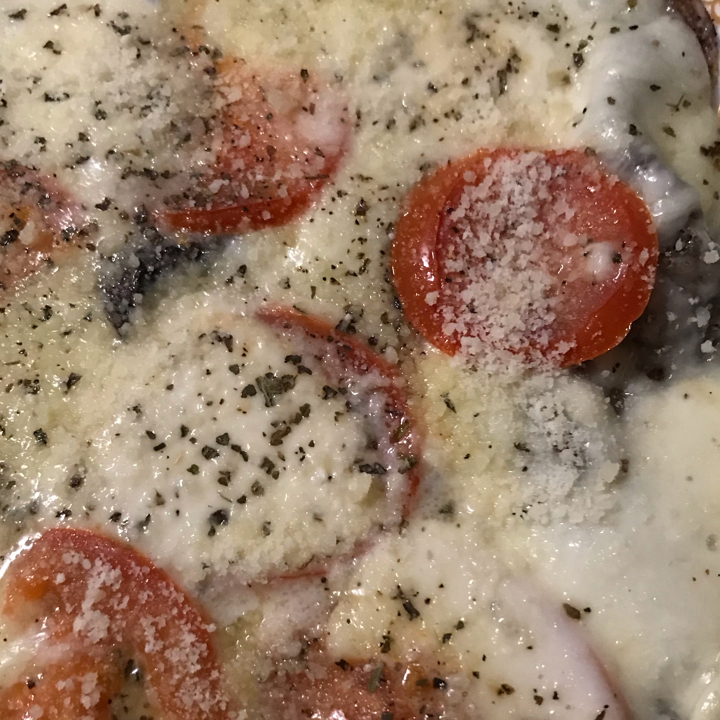 Cheesy-Crust Skillet Pizza 
