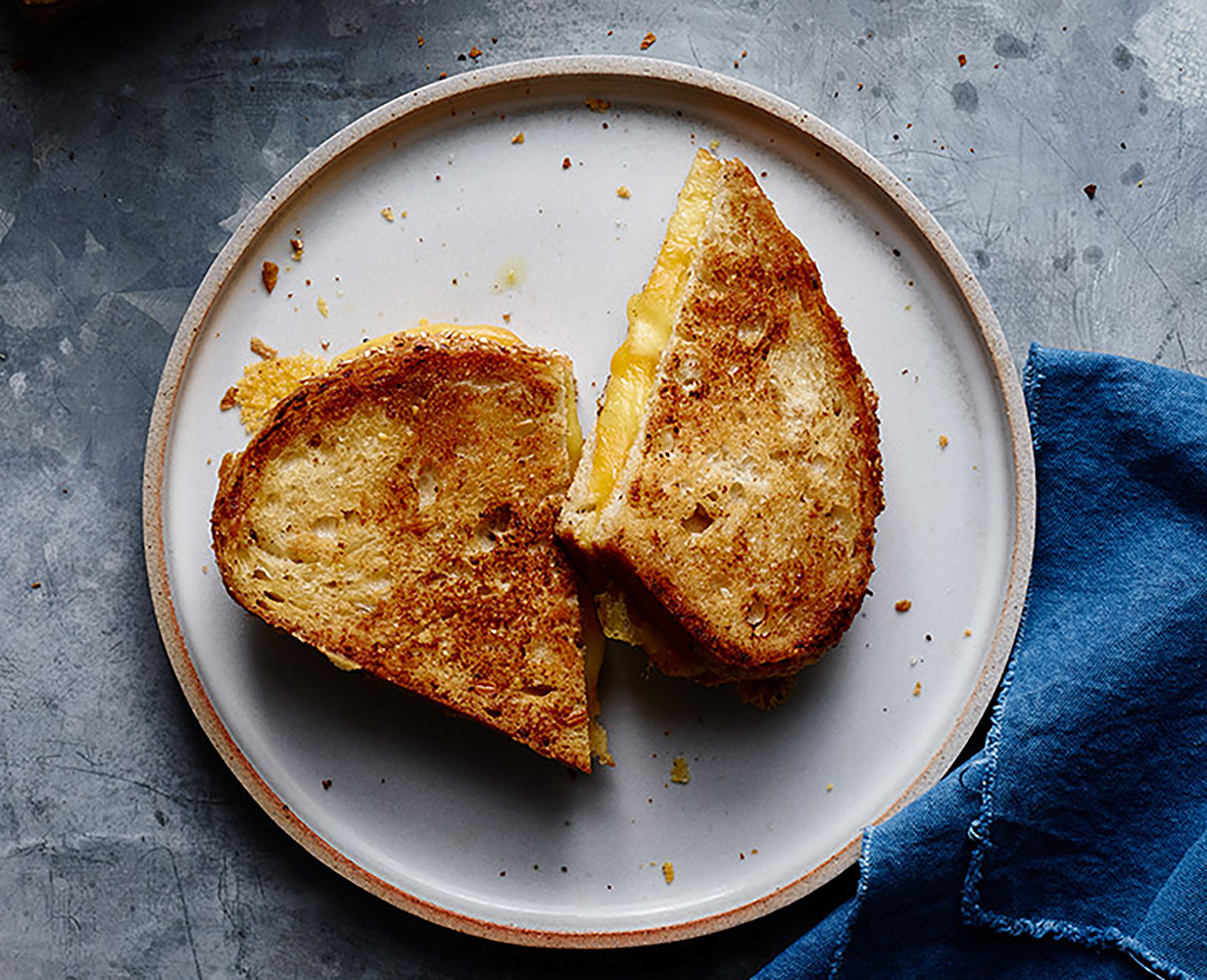 Perfectly Crispy Grilled Cheese Hellmann's