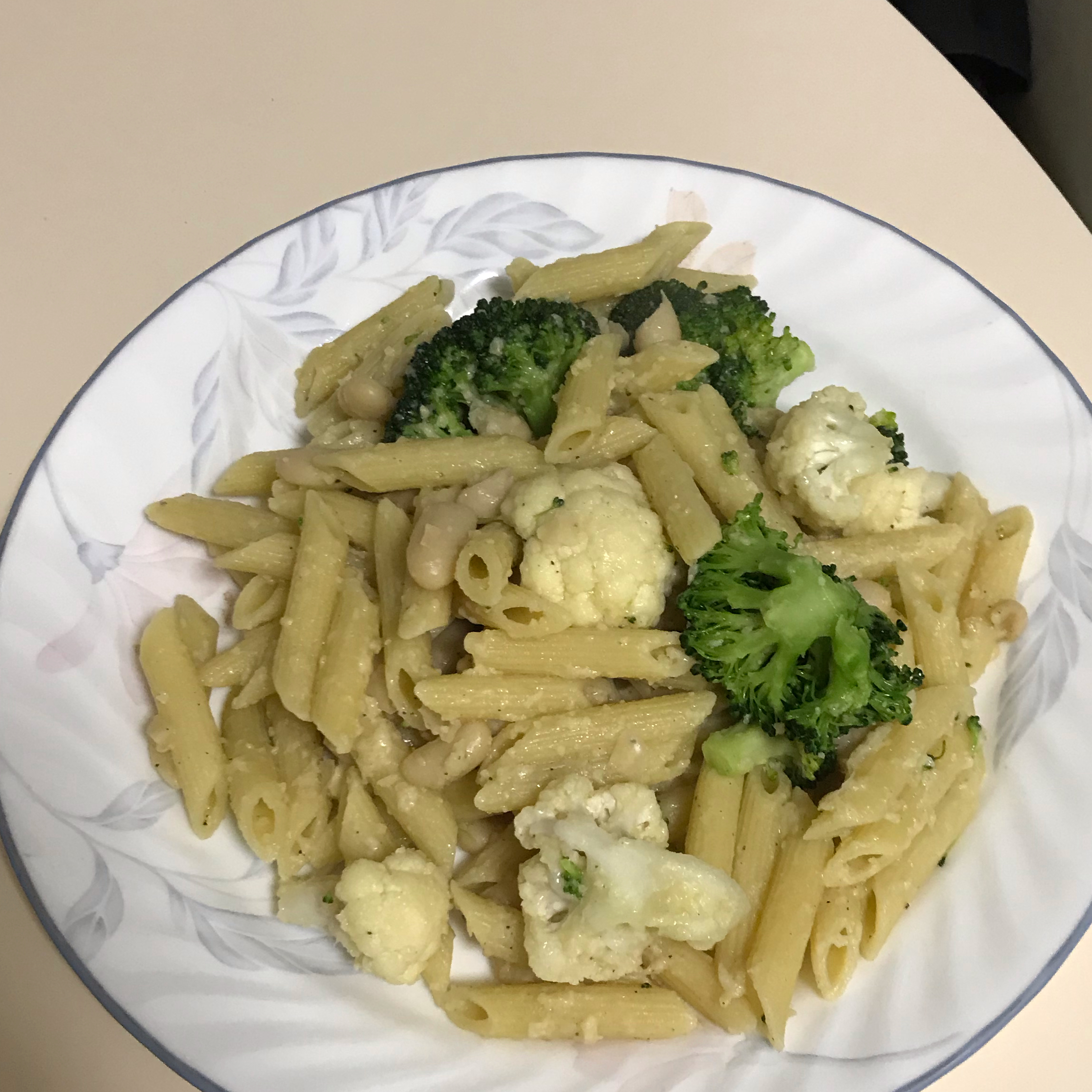 Whole-Family Pasta with Broccoli and Cauliflower ilyse