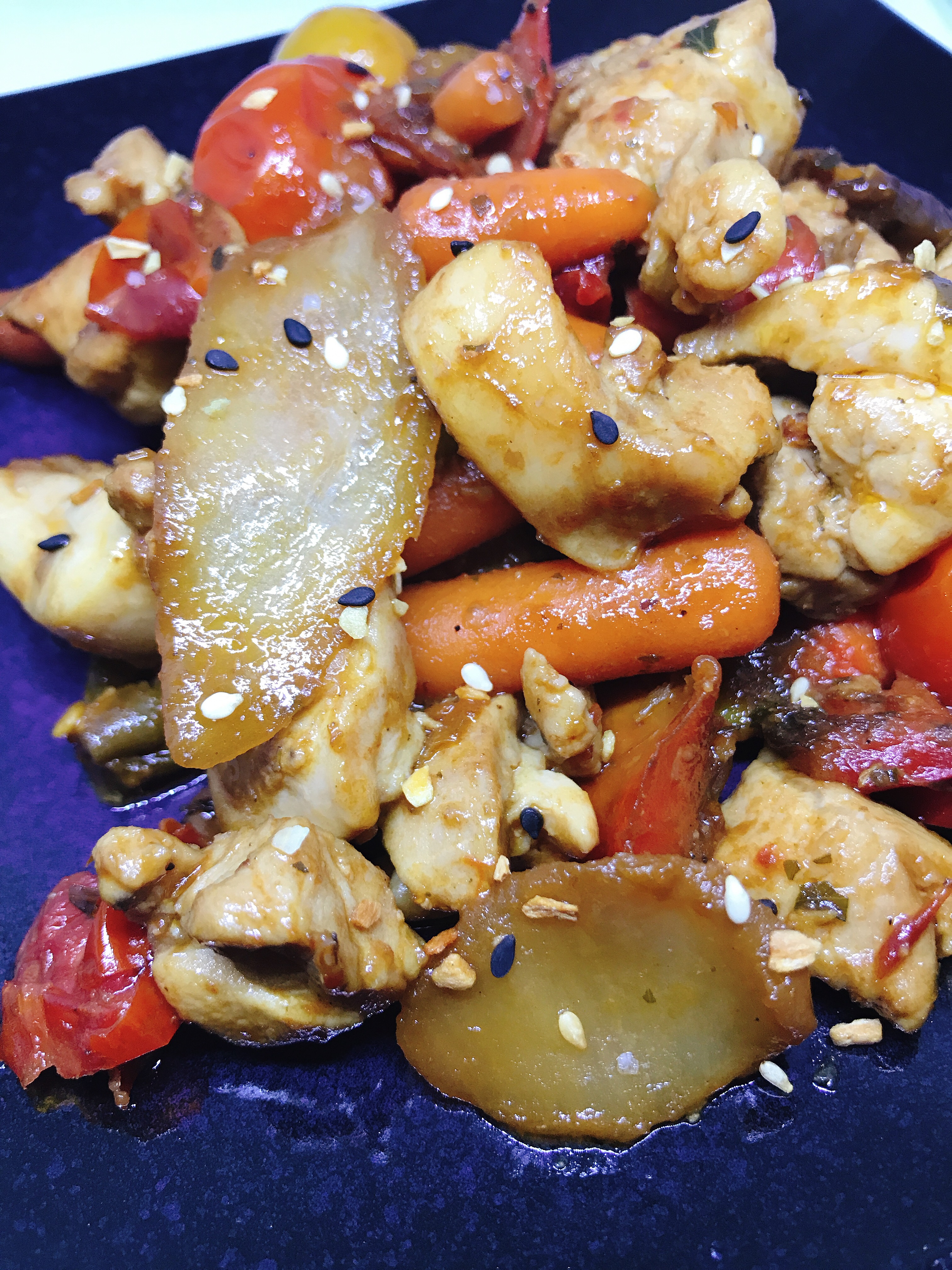 "This stir-fry comes together with chicken, and fire-roasted vegetables and is a keto-friendly Chinese dish," says the dailygourmet. "I love fire-roasting my vegetables, but it's completely optional. Use any assorted vegetables you like, e.g. red bell pepper, onions, tomatoes, green beans, mushrooms, or carrots, but be careful if using carrots as they have more carbs than most other vegetables."
                          
